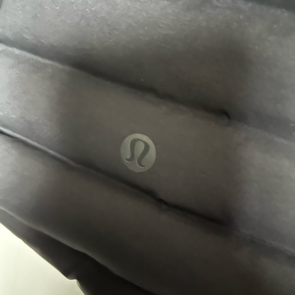 Lululemon Pack it Down Jacket 6 - Picture 7 of 7